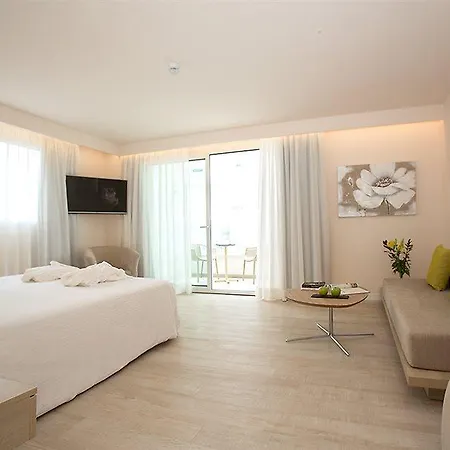 Sabina And Hotel 4*