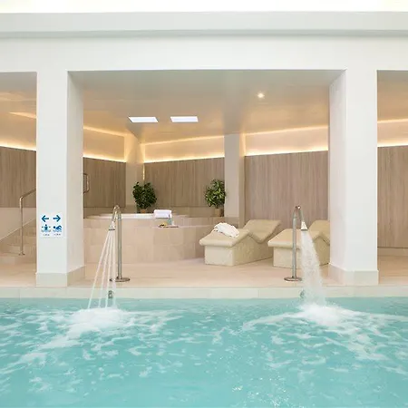 Hotel Sabina And
